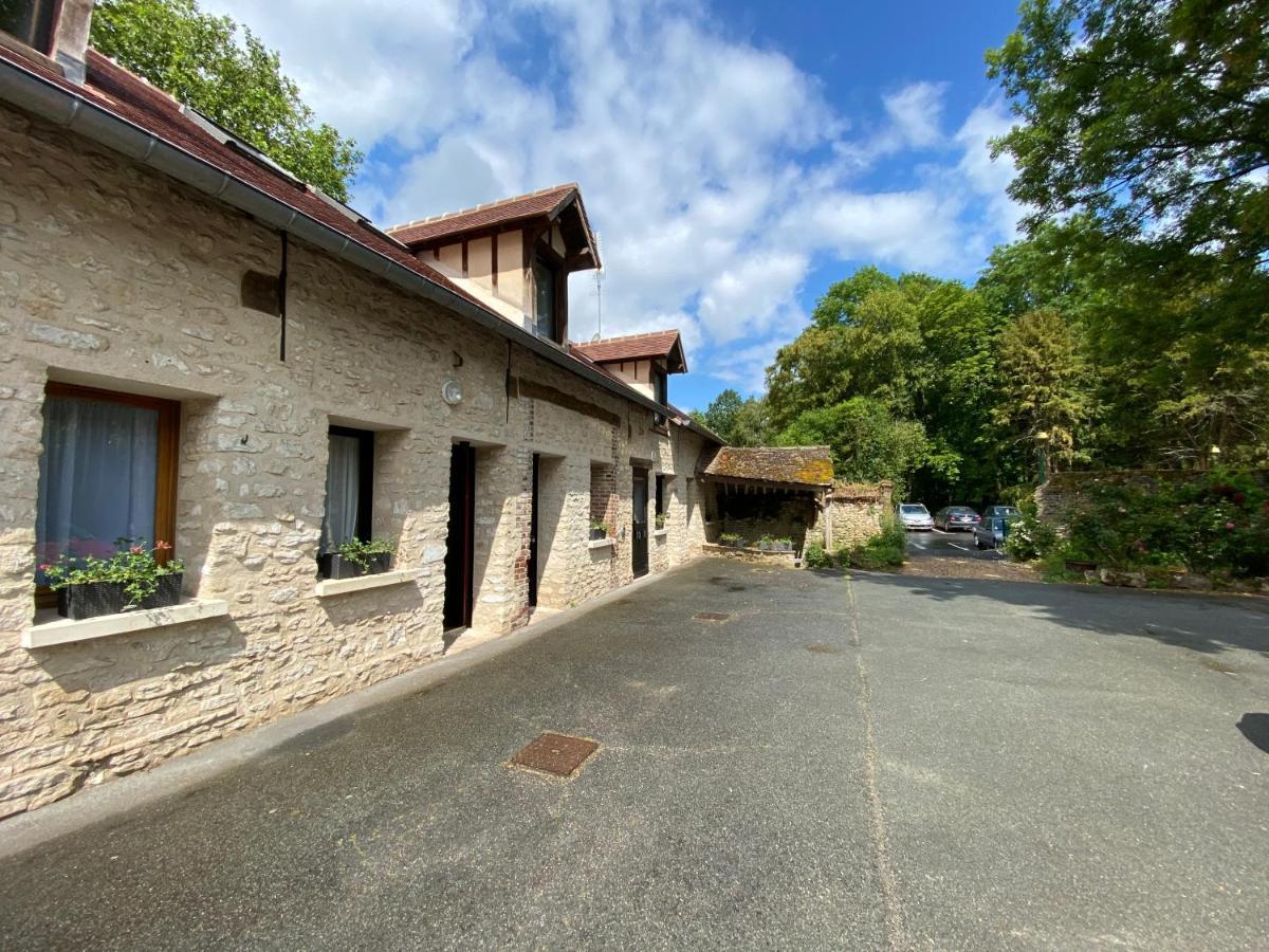 Hôtel Saint Nicolas Chaumont-en-Vexin Exterior foto